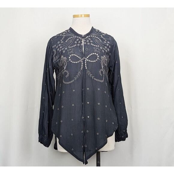 Johnny Was Tunic Top Graphite Gray Embroidered Eyelet Tie Front Misses Size XS - Picture 1 of 6